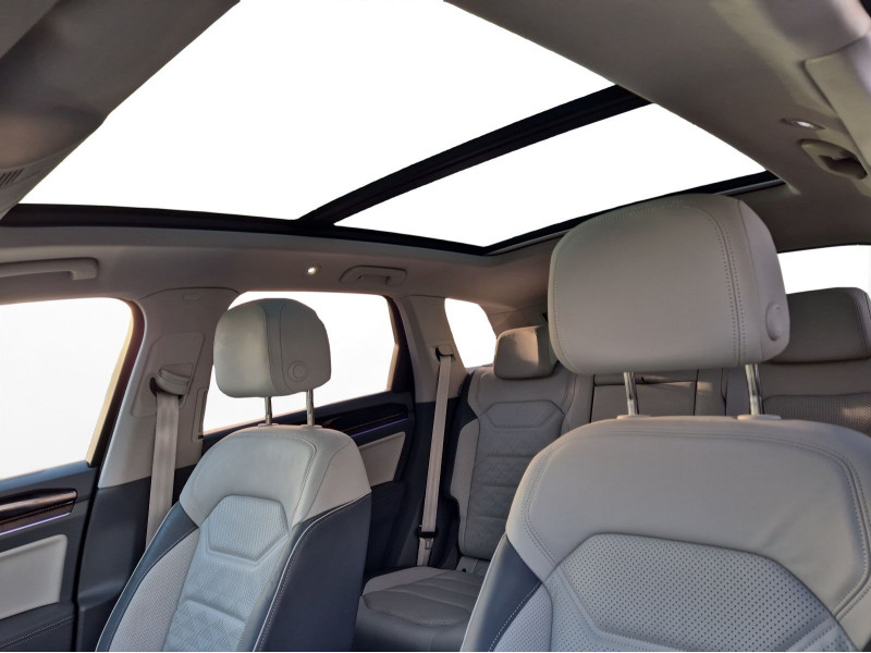 Volkswagen - Touareg