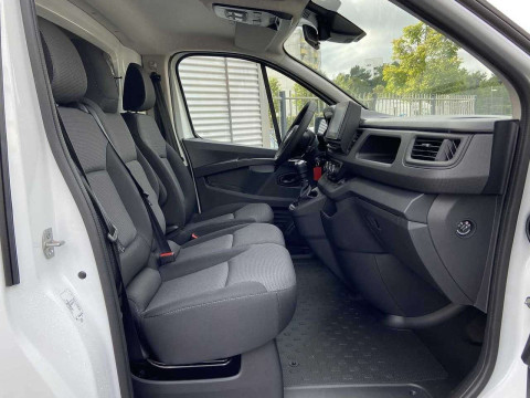 Ansicht 12 - Neuwagen Fahrzeug, Modell Primastar der Marke Nissan von Verkäufer Auto Emotion GmbH & Co. KG