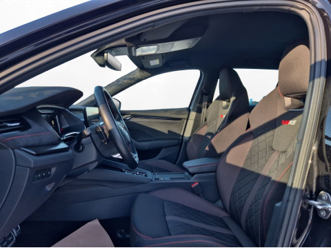 &Scaron;koda Octavia - Octavia Combi RS 2.0 TSI DSG Navi Head-Up LED PDC SiHz