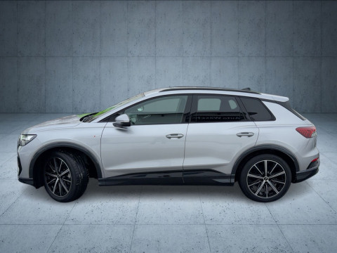 Audi Q4 e-tron - Q4 e-tron S line 45 AHK/Nav/sound/20"/Assist/SHZ