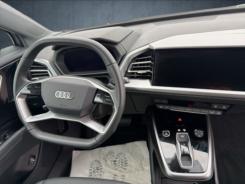 Audi - Q4 e-tron