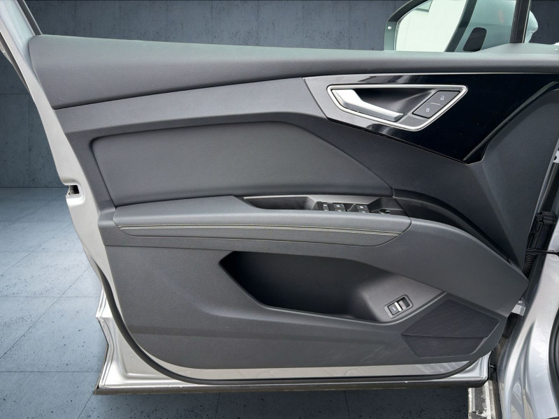 Audi - Q4 e-tron