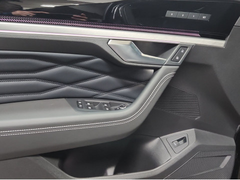 Volkswagen - Touareg