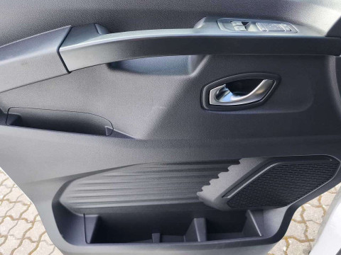 Ansicht 5 - Gebrauchtwagen Fahrzeug, Modell Primastar der Marke Nissan von Verkäufer Auto Emotion GmbH & Co. KG