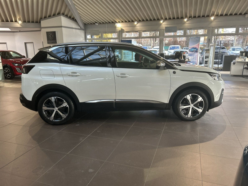 Peugeot - 3008