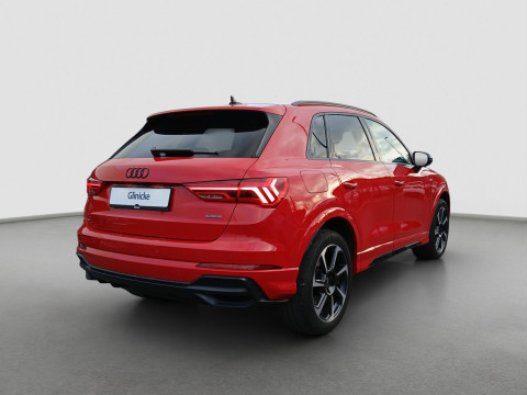 Audi - Q3