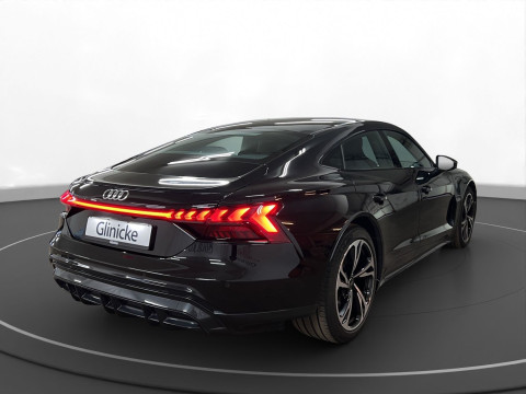 Audi - e-tron GT quattro