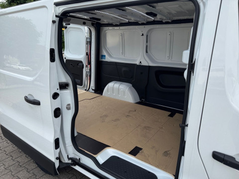 Ansicht 12 - Gebrauchtwagen Fahrzeug, Modell Primastar der Marke Nissan von Verkäufer Automobile J.Heddier GmbH