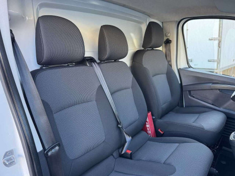 Ansicht 12 - Gebrauchtwagen Fahrzeug, Modell Primastar der Marke Nissan von Verkäufer Auto Emotion GmbH & Co. KG