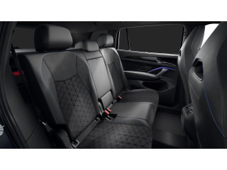 Fahrzeugbild eines Volkswagen Tayron in schwarz.