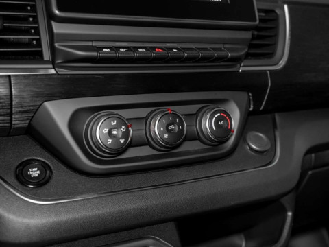 Ansicht 34 - Gebrauchtwagen Fahrzeug, Modell Primastar der Marke Nissan von Verkäufer Autohaus Stein GmbH