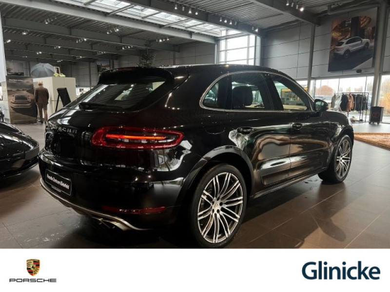 Porsche - Macan