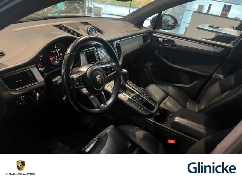 Porsche - Macan