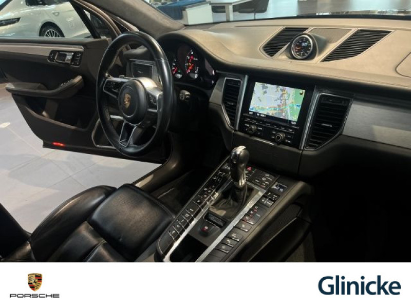 Porsche - Macan