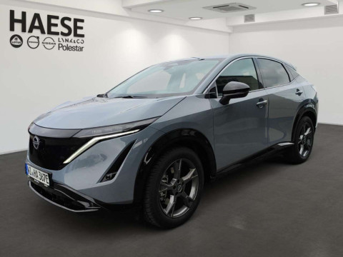 Automodell: Ariya in der Farbe grau