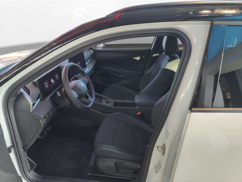 Volkswagen T-Roc - T-Roc R-Line 1.5 eTSI 110 kW IQ Light/Drive,Navi