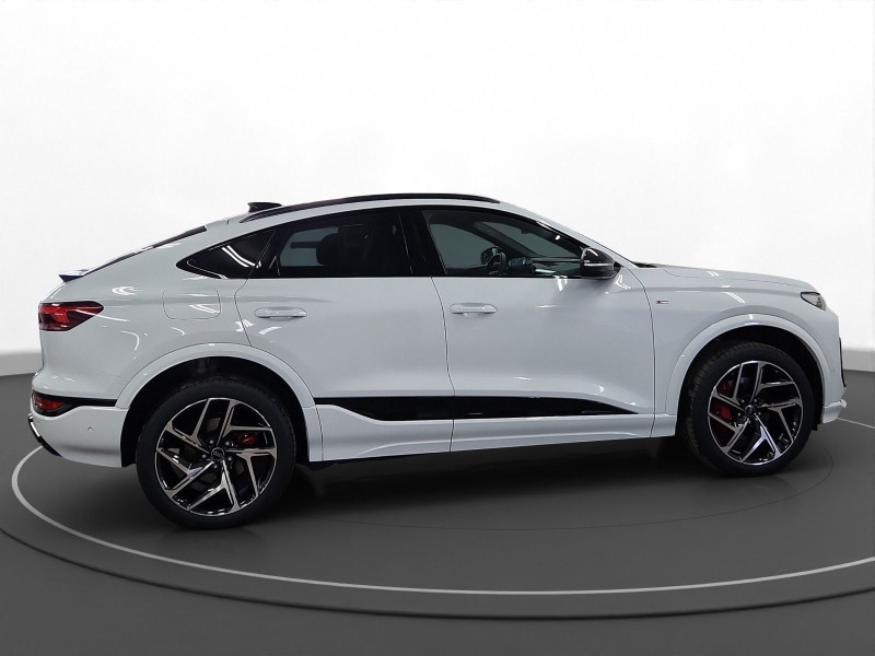 Audi - Q6 Sportback e-tron