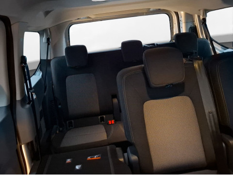 Volkswagen - T7 Kombi