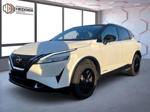 Automodell: Qashqai in der Farbe schwarz