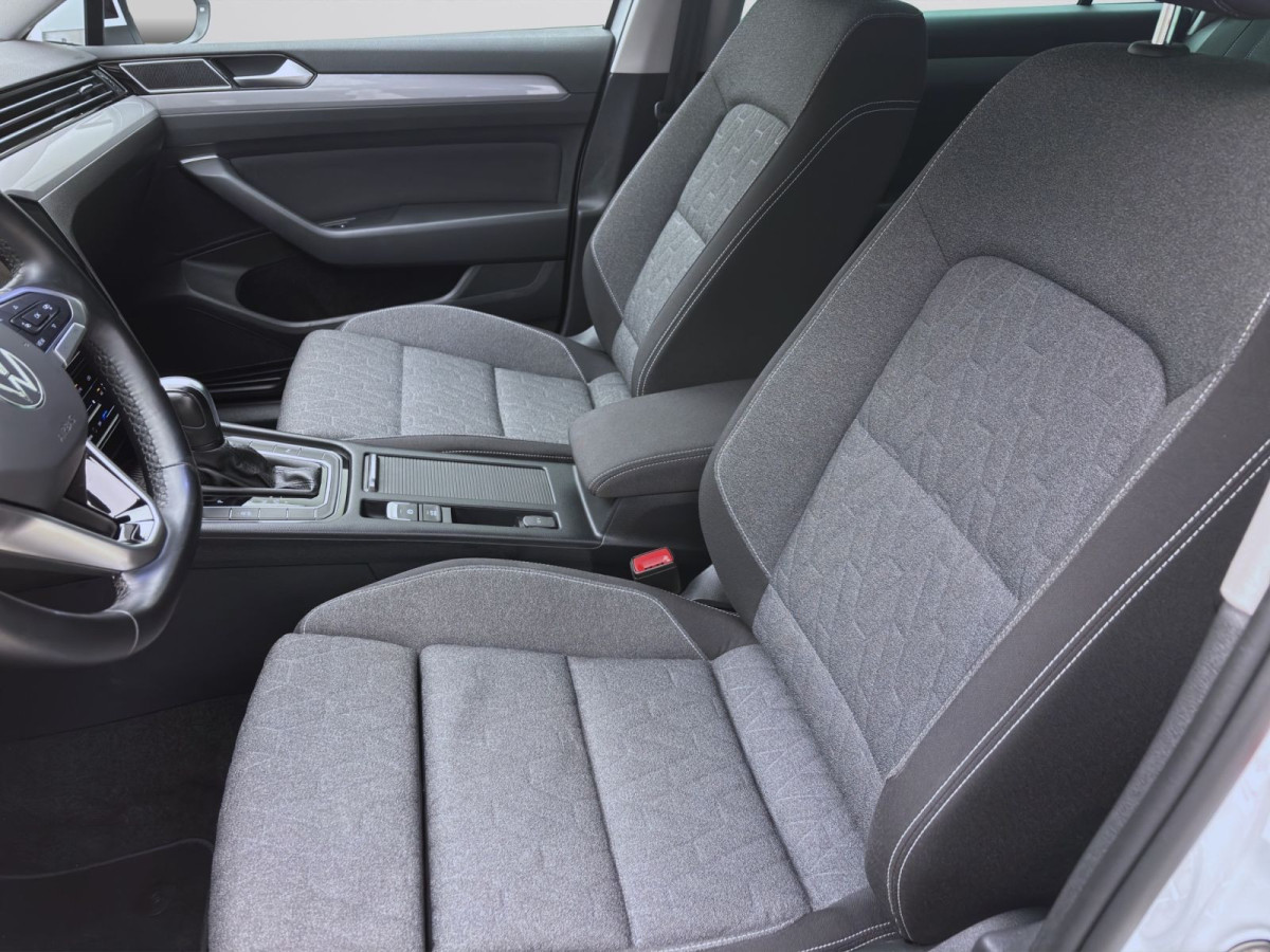 Thumb 8: Volkswagen Passat Variant 2.0 TDI DSG BUSINESS AHK KAMERA PDC NAVI