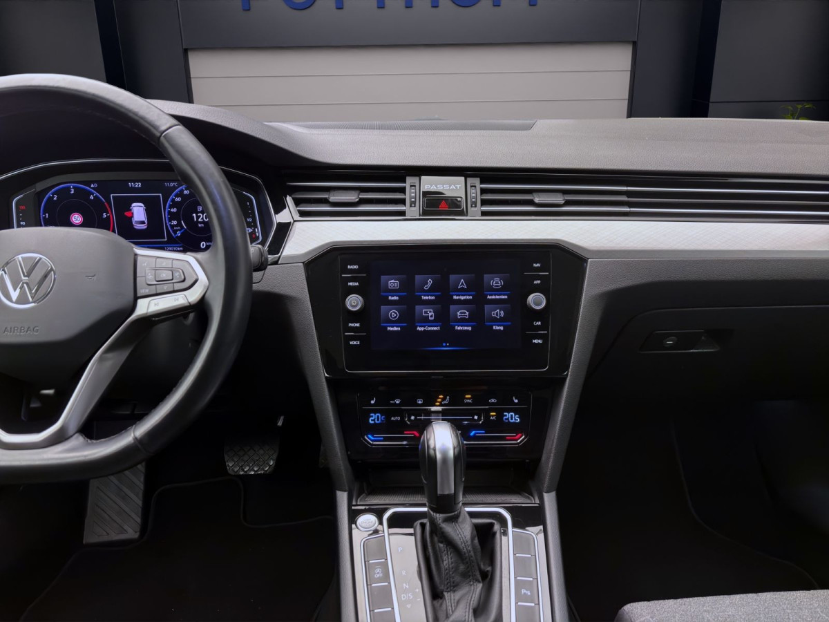 Thumb 13: Volkswagen Passat Variant 2.0 TDI DSG BUSINESS AHK KAMERA PDC NAVI