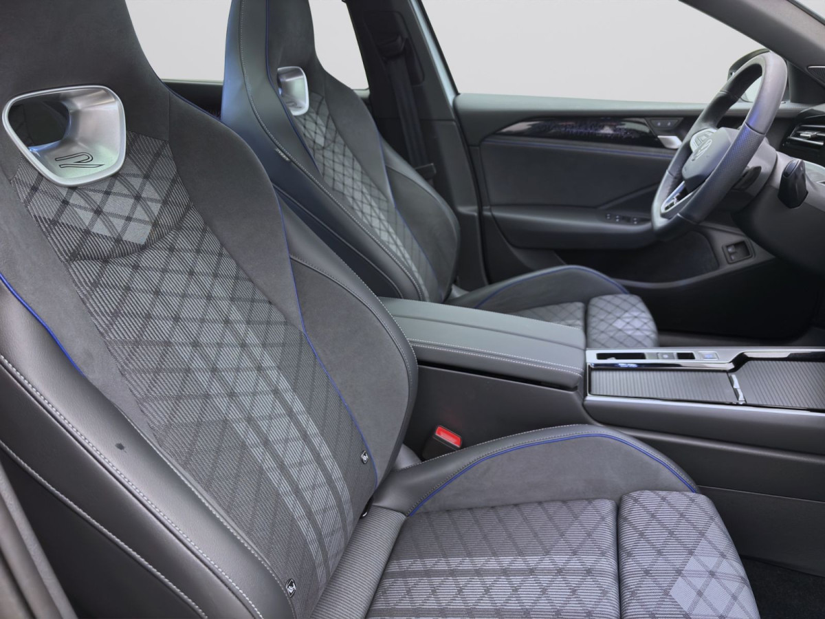 Thumb 15: Volkswagen Passat Variant 1.5 TSI eHybrid DSG R-LINE PANO AHK NAVI IQ.LIGHT