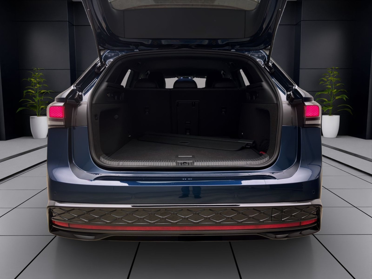 Thumb 3: Volkswagen ID.7 Tourer 4M GTX AHK IQ.LIGHT NAVI ACC