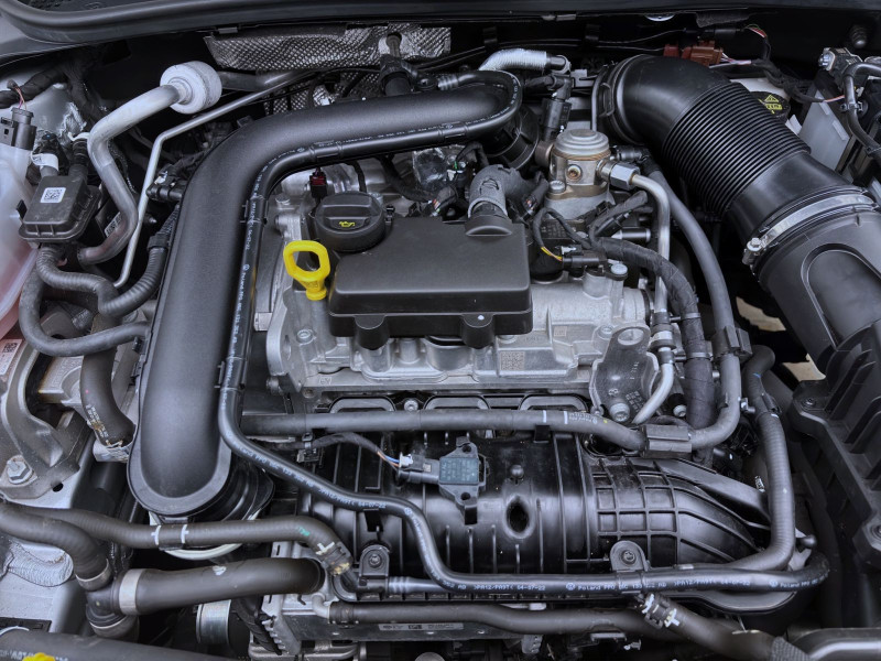 Bild 16: Volkswagen Taigo 1.0 TSI R-LINE IQ.LIGHT NAVI ACC SITZHZG