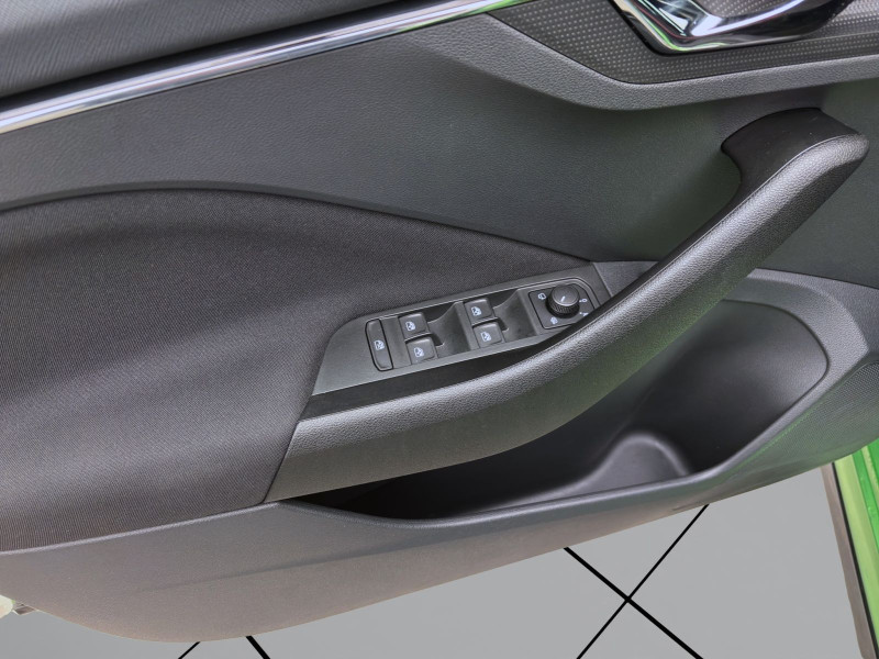 Bild 9: Škoda Kamiq 1.0 TSI MONTE CARLO PANO KAMERA AHK NAVI