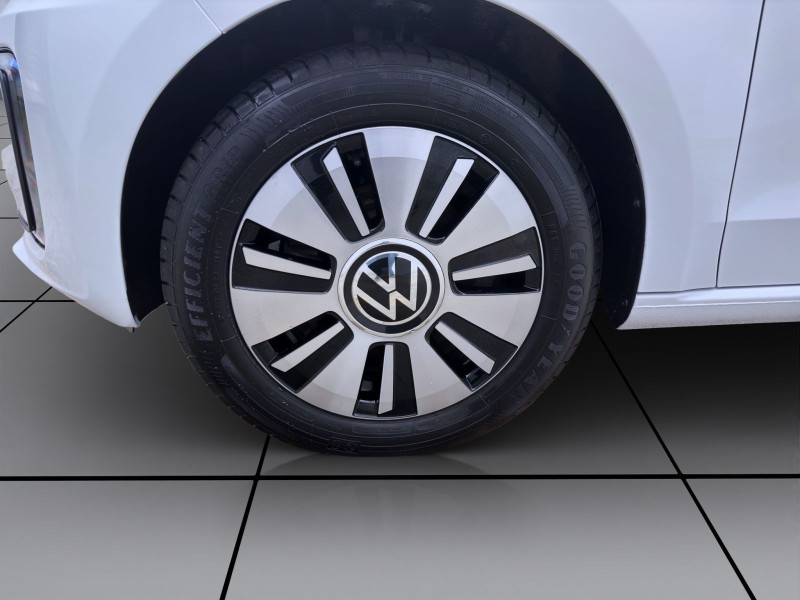 Bild 7: Volkswagen e-up! MOVE UP! KAMERA PDC DAB+