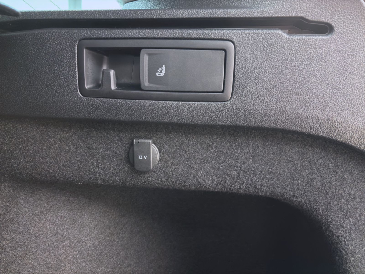 Thumb 18: Volkswagen Passat Variant 2.0 TDI DSG BUSINESS NAVI KAMERA PDC SITZHZG