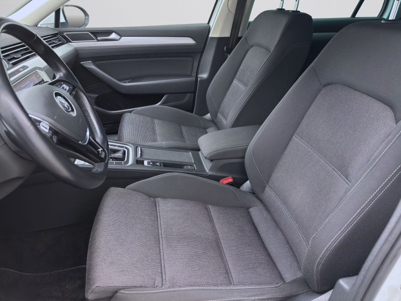 Bild 8: Volkswagen Passat Variant 1.6 TDI DSG COMFORTLINE NAVI ACC PDC KAMERA