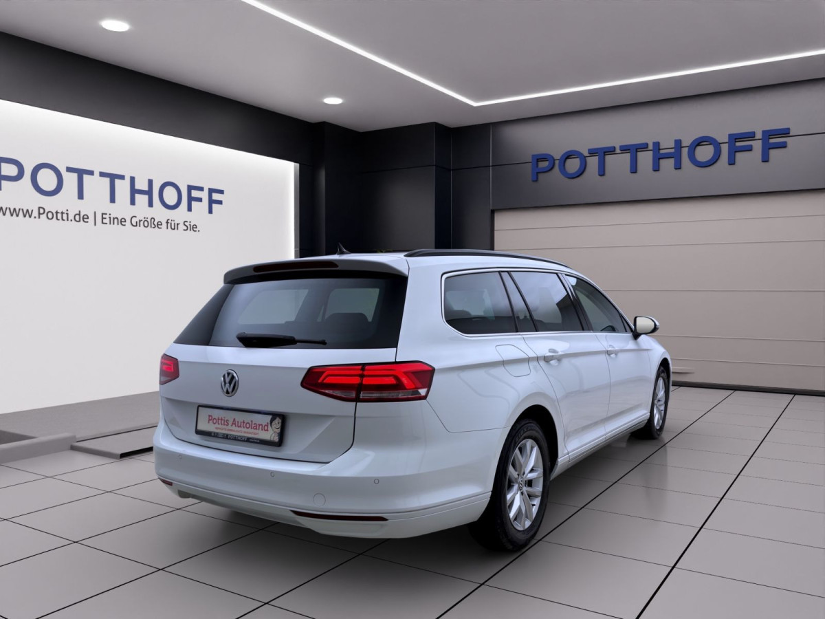 Thumb 4: Volkswagen Passat Variant 1.6 TDI DSG COMFORTLINE NAVI ACC PDC KAMERA