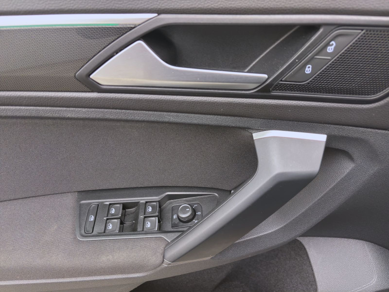 Bild 9: Volkswagen Tiguan 2.0 TDI DSG LIFE NAVI AHK KAMERA PDC