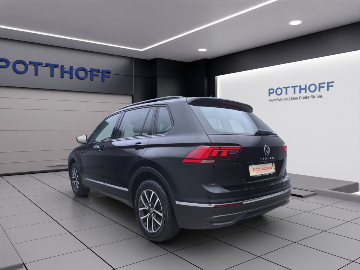 Thumb 1: Volkswagen Tiguan 2.0 TDI DSG LIFE NAVI AHK KAMERA PDC