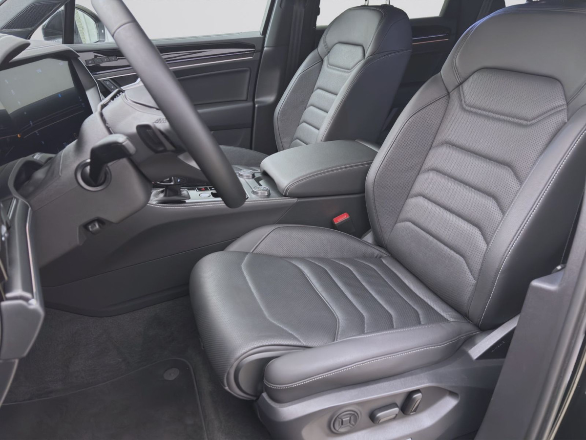 Thumb 8: Volkswagen Touareg 3.0 TDI V6 Tiptronic 4M ELEGANCE STANDHZG AHK IQ.LIGHT