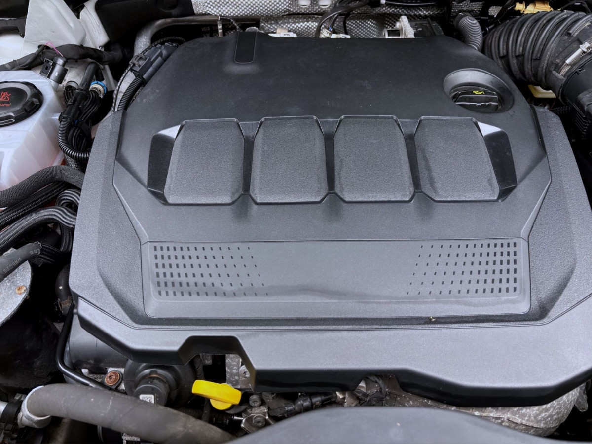 Thumb 17: Volkswagen Tiguan 2.0 TDI DSG ELEGANCE PANO IQ.LIGHT KAMERA PDC