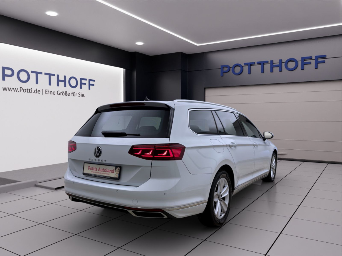 Thumb 4: Volkswagen Passat Variant 2.0 TDI DSG ELEGANCE STDHZG AHK PANO NAVI