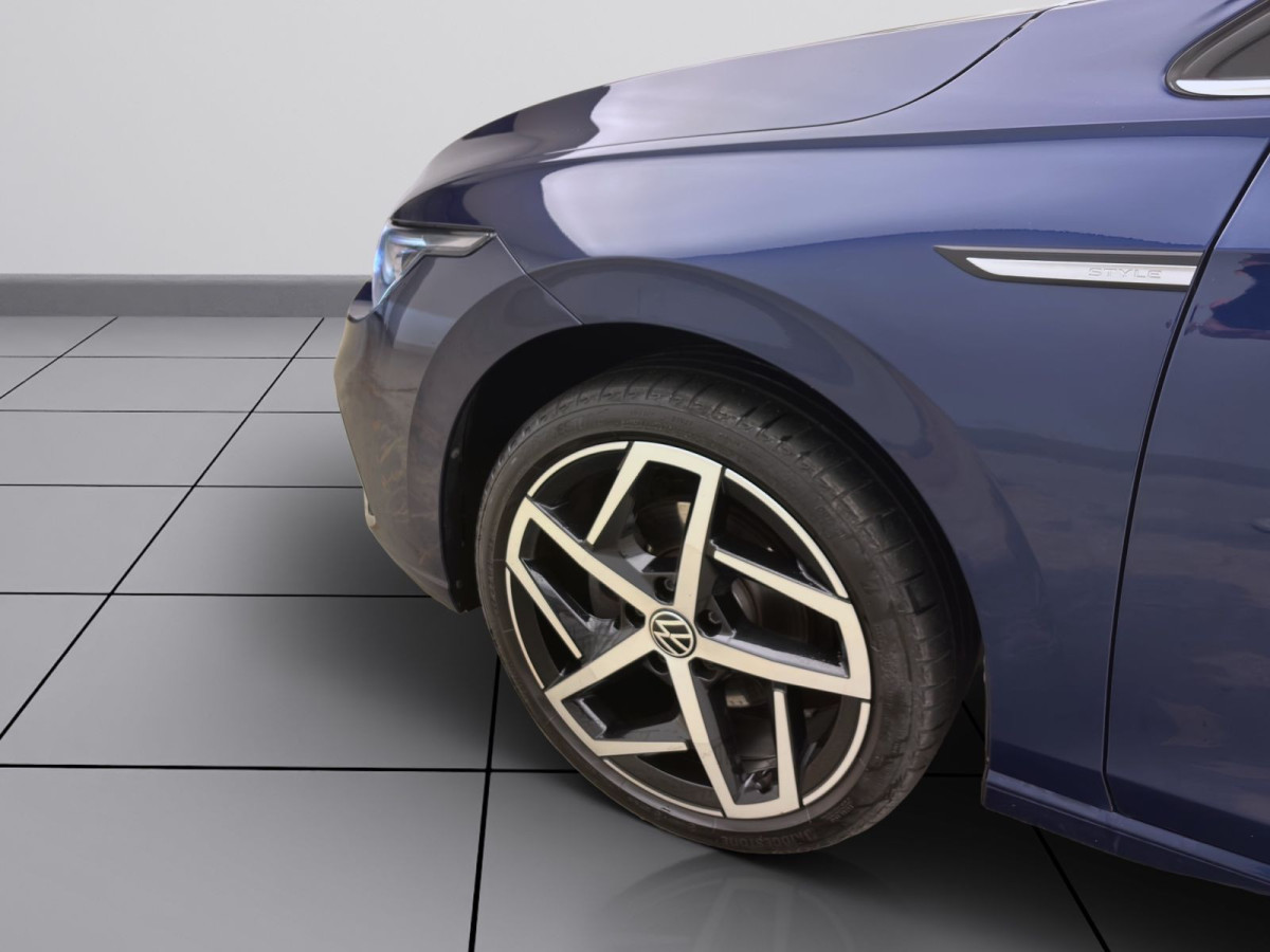 Thumb 7: Volkswagen Golf Variant 1.5 eTSI DSG STYLE KAMERA NAVI PDC