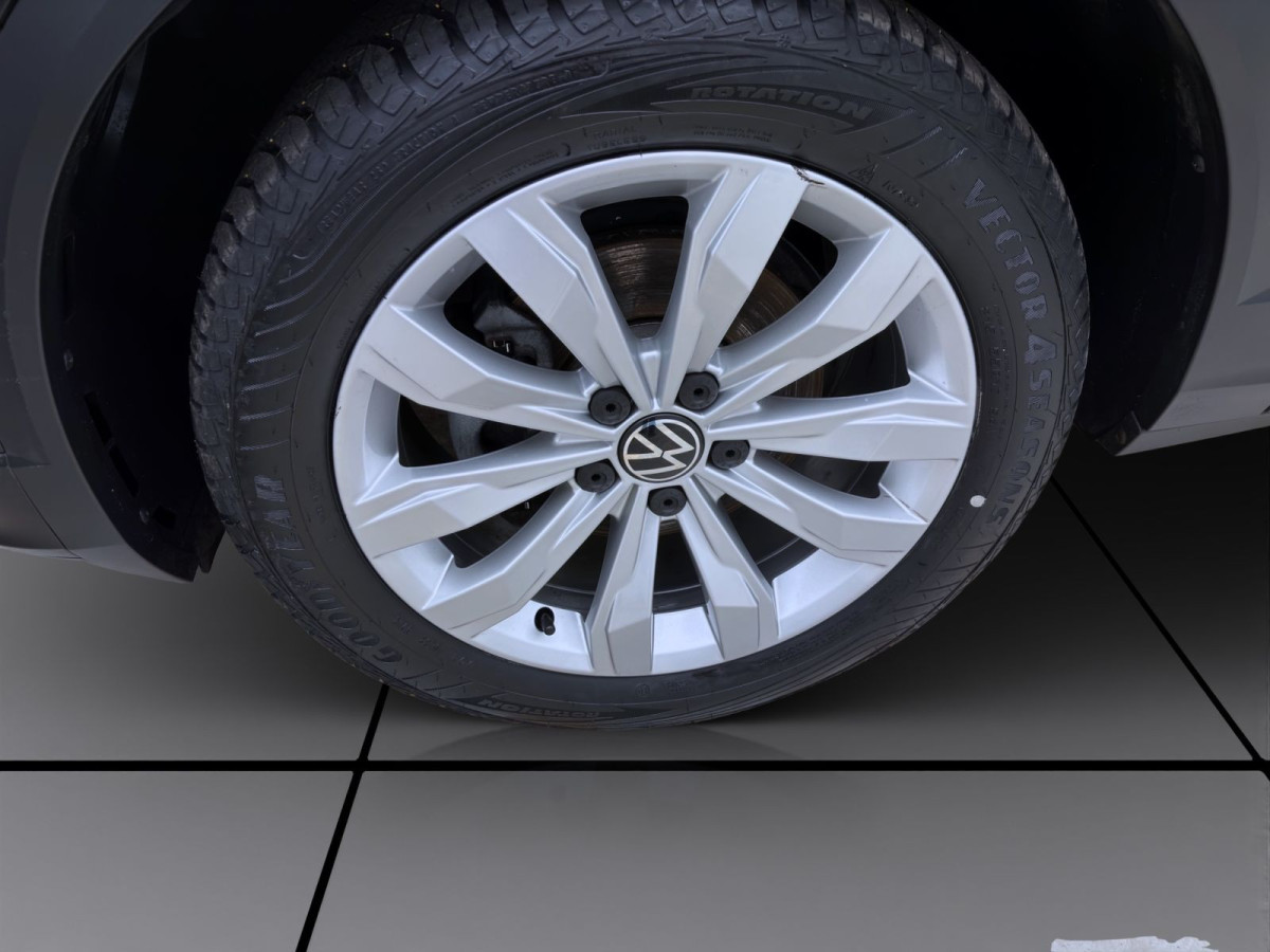 Thumb 7: Volkswagen T-Roc 1.5 TSI SPORT NAVI PDC LED SITZHZG ACC