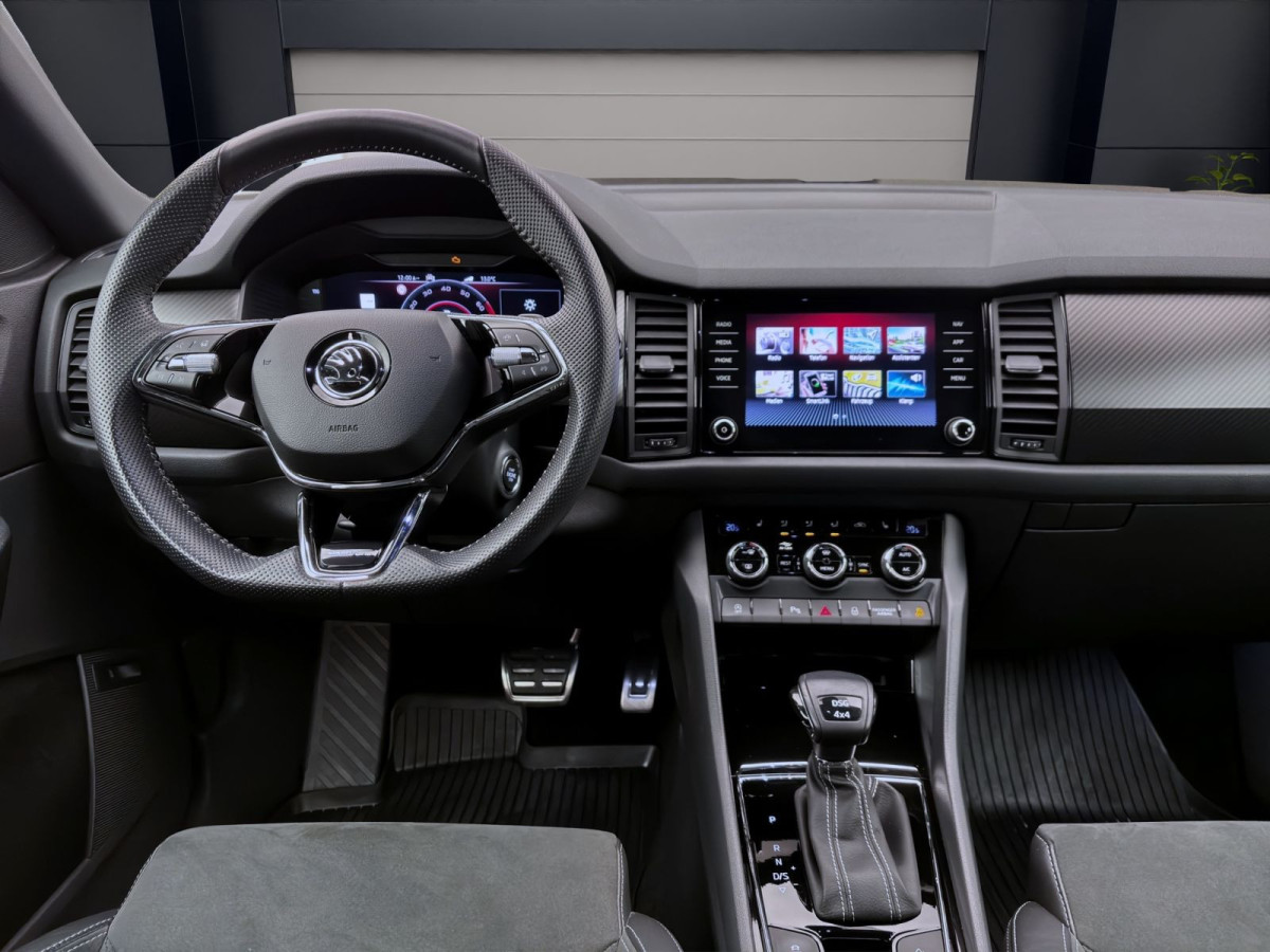 Thumb 11: Škoda Kodiaq 2.0 TSI DSG 4x4 SPORTLINE NAVI KAMERA PDC SITZHZG