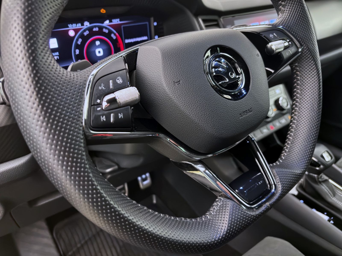 Thumb 17: Škoda Kodiaq 2.0 TSI DSG 4x4 SPORTLINE NAVI KAMERA PDC SITZHZG