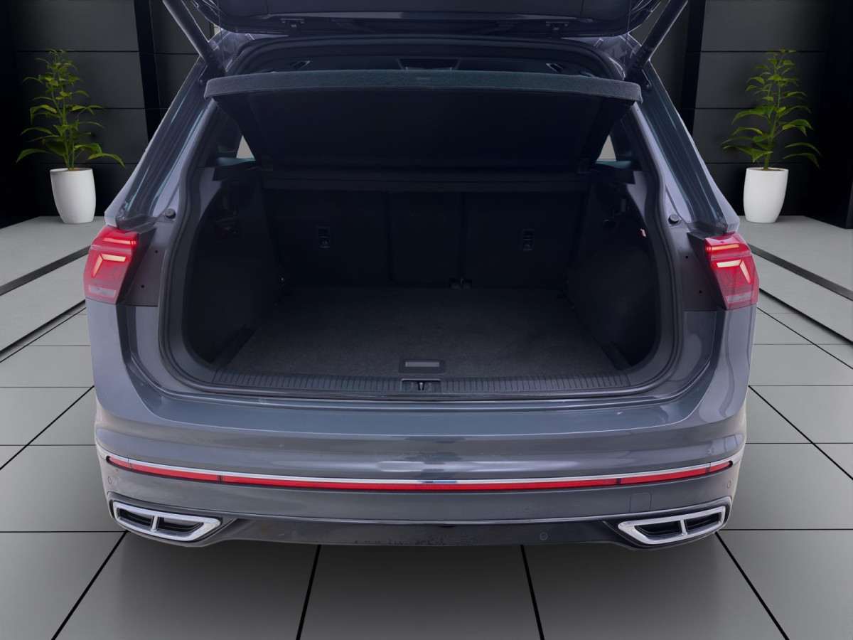 Thumb 3: Volkswagen Tiguan 2.0 TDI DSG R-LINE NAVI IQ.LIGHT PDC SITZHZG