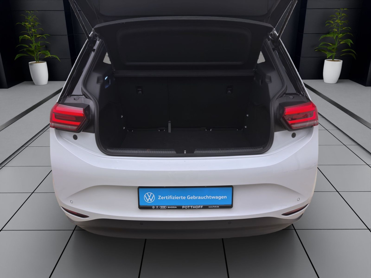 Thumb 3: Volkswagen ID.3 PURE PERFORMANCE NAVI PDC LED