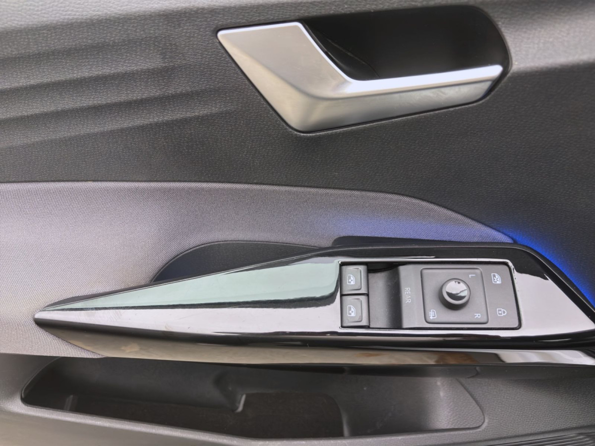 Thumb 9: Volkswagen ID.3 PURE PERFORMANCE NAVI PDC LED