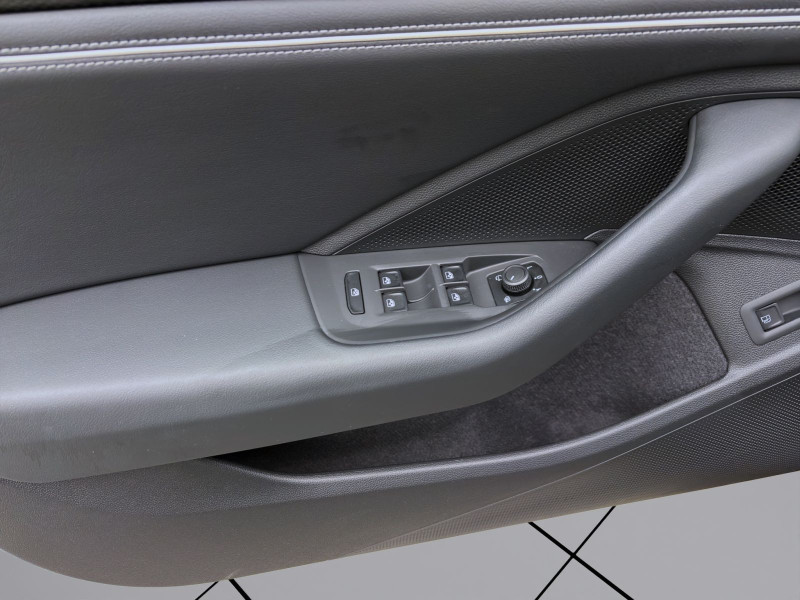 Bild 9: Volkswagen Passat Variant 1.5 TSI eHybrid BUSINESS NAVI AHK KAMERA KLIMA