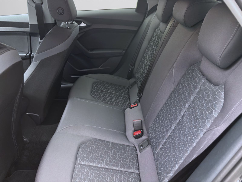 Bild 13: Audi A1 Sportback 30 TFSI ADVANCED PDC SITZHZG KLIMA VIRTUAL