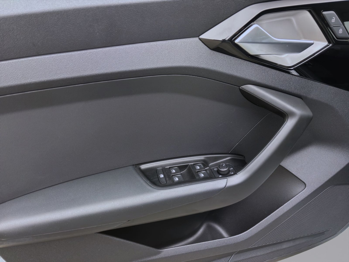 Thumb 9: Audi A1 Sportback 30 TFSI ADVANCED NAVI PDC LED SITZHZG