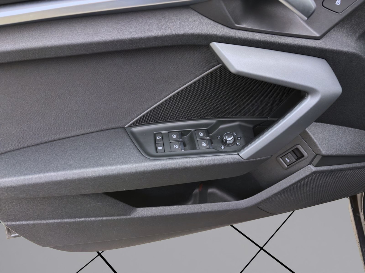 Thumb 9: Audi A3 Limousine 35 TFSI ADVANCED AHK NAVI KAMERA SITZHZG