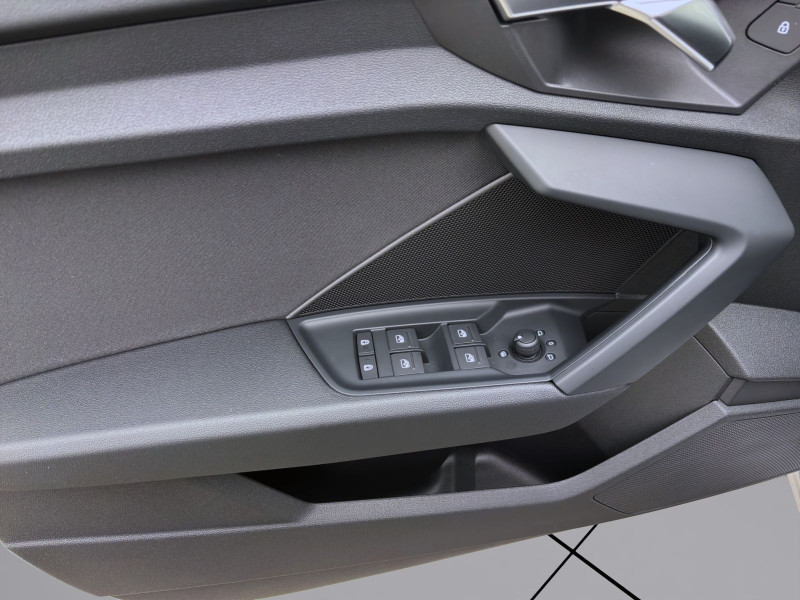 Bild 9: Audi A3 Sportback 35 TFSI ADVANCED AHK PDC SITZHZG KLIMA